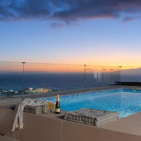 Penthouse Horizonte 아데제